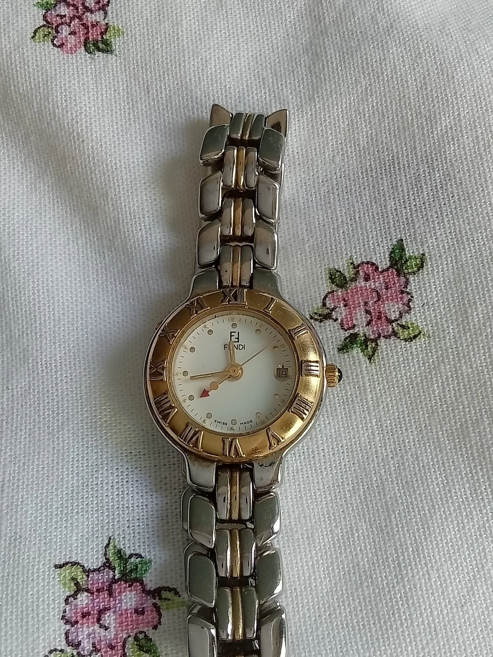 Fendi Women's Two-Tone Stainless‎ Steel Watch with Gold Bezel - White Dial